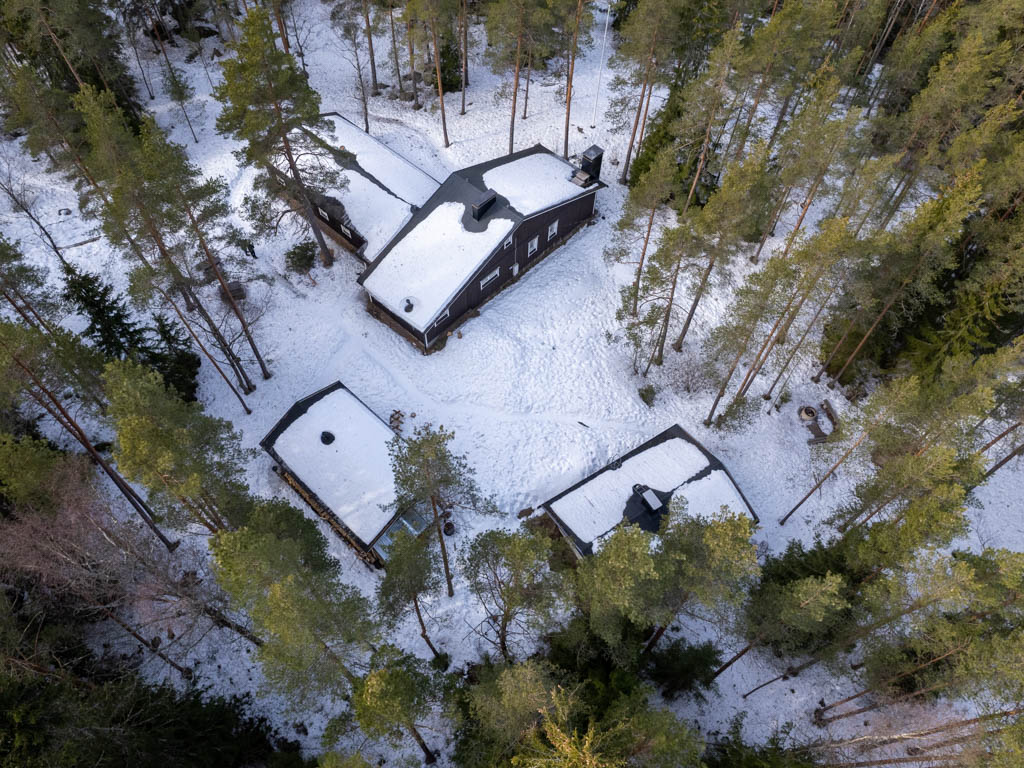 Lärkans byggnader och gård