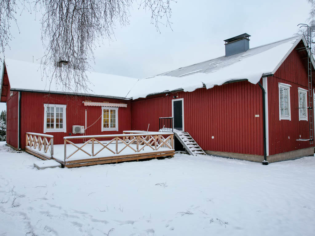 Byagårdens bakgård och terass