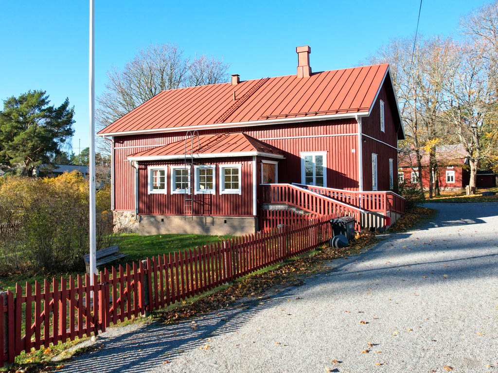 Kommunalstugan i Nagus fasad